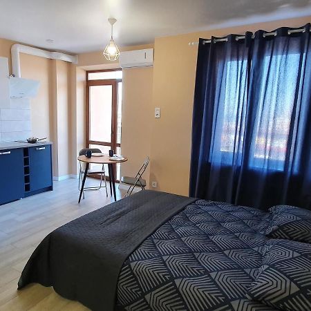 Calm Harbour Sea View Apartment Odessa Buitenkant foto